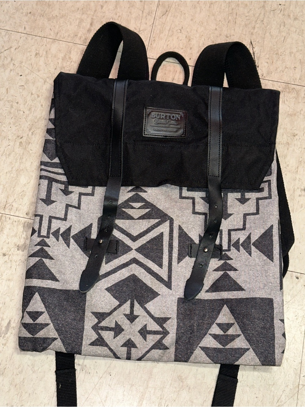 Burton Back Pack - Picture 3 of 6